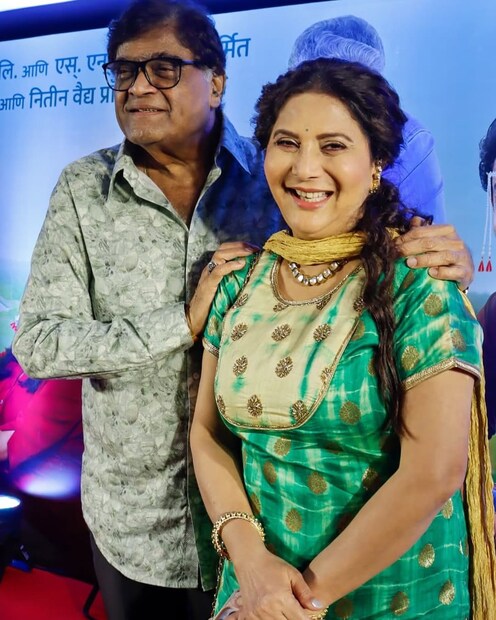  "तिकडे मी असं चालेल का, तसं चालेल का? तर नाही. तो टोटल प्रोफेशनल आहे. मग ते करायचं तिकडे. कारण तो तुमच्या कामाचा भाग आहे. ते तुमचं वैयक्तिक नाही, तो तुमच्या कामाचा भाग आहे."