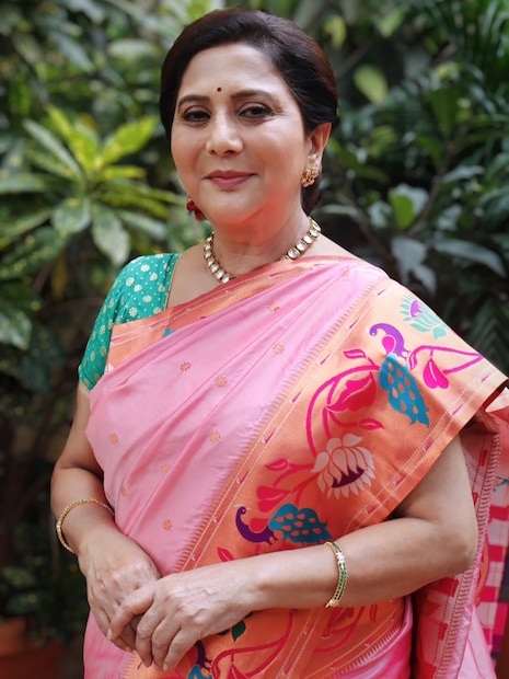 अशोक सराफ यांच्याबरोबर मालिकेत काम करण्याबाबत बोलकाना निवेदिता म्हणाल्या, 