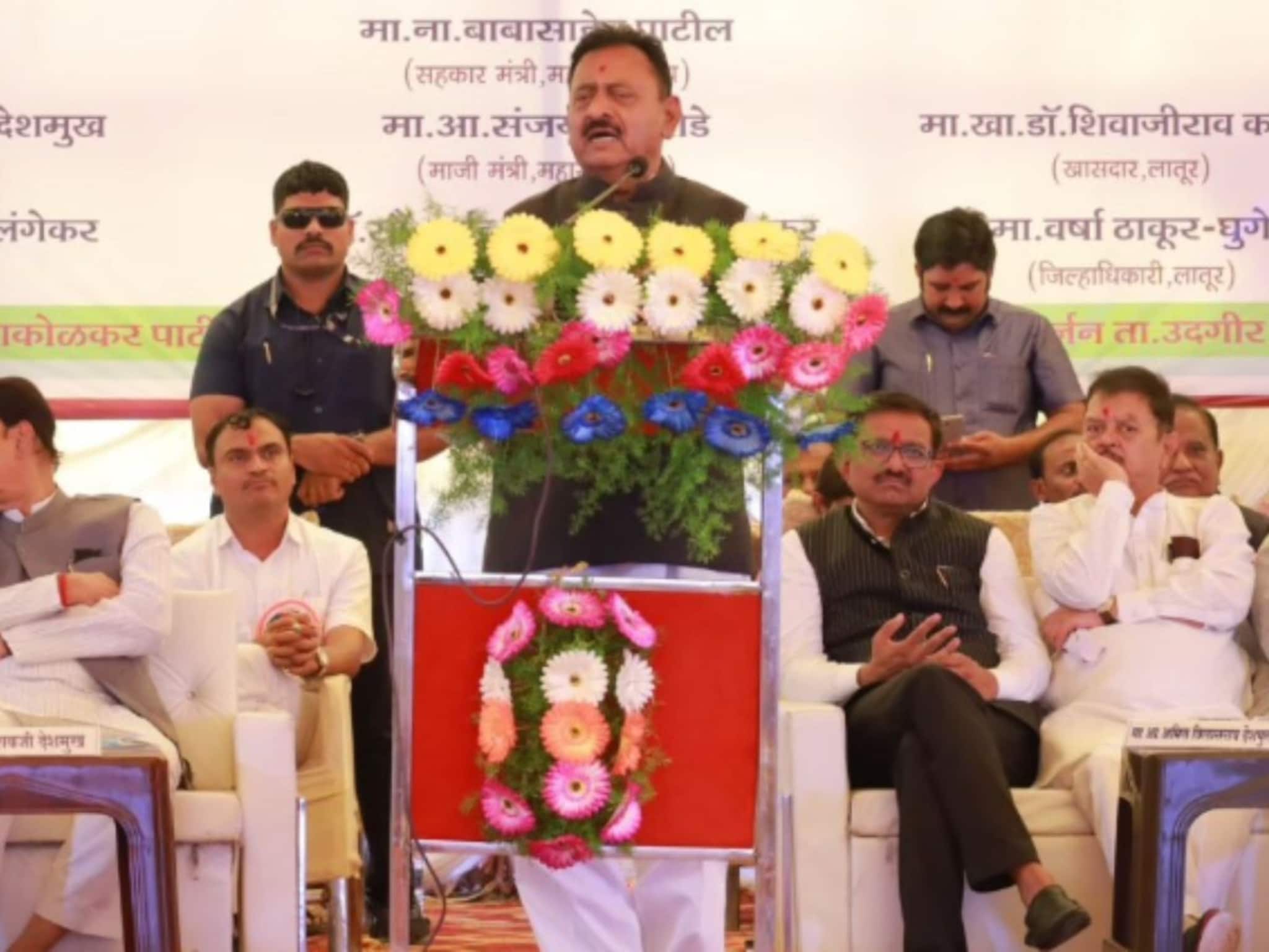 जिल्हा मध्यवर्ती सहकारी बँकांतील भरती संदर्भात सहकारमंत्र्यांची मोठी घोषणा, कोणत्या संस्थांमार्फत भरती?