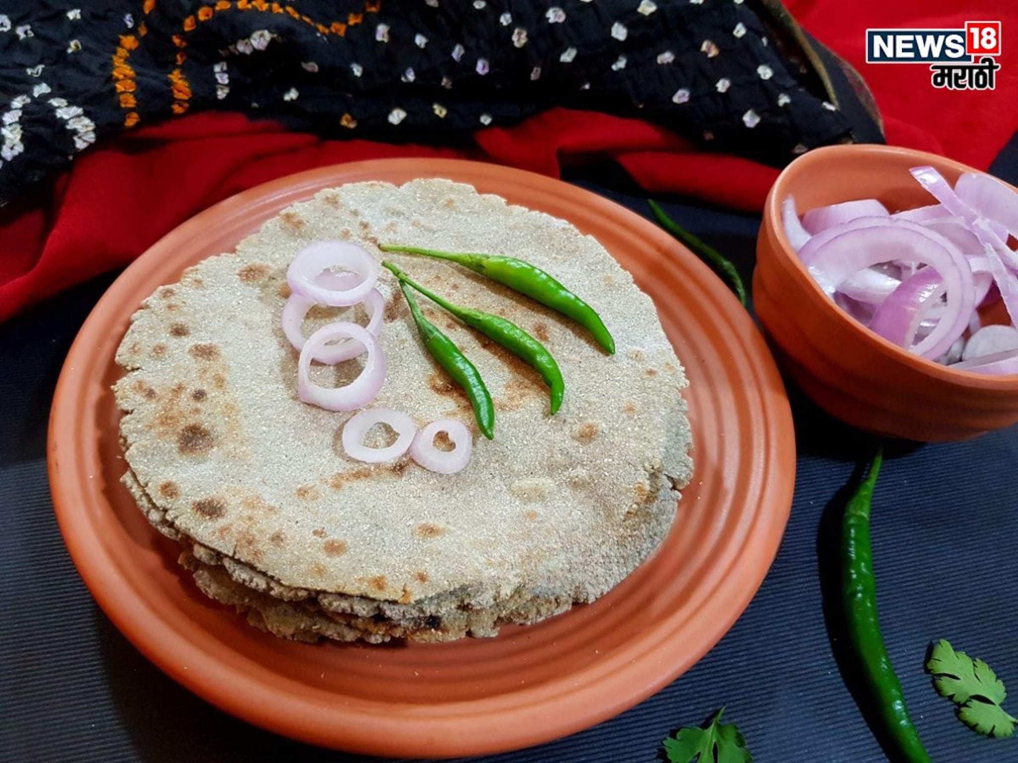 ना तुटणार, ना फाटणार, बाजरीची भाकरी बनेल एकदम गोल, पटकन नोट करा 'या' 2 ट्रिक्स