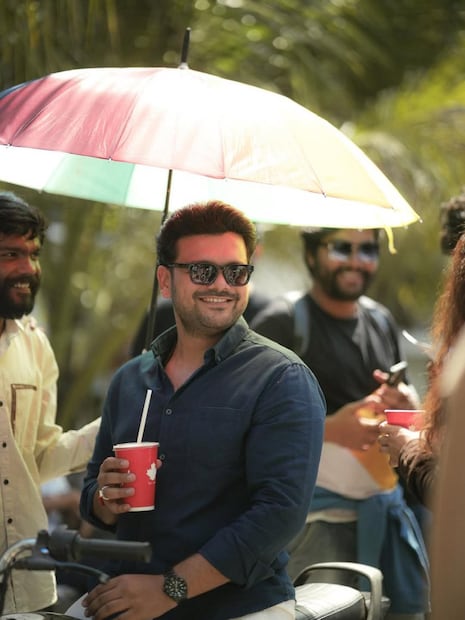 भव्य पुढे म्हणाला, 