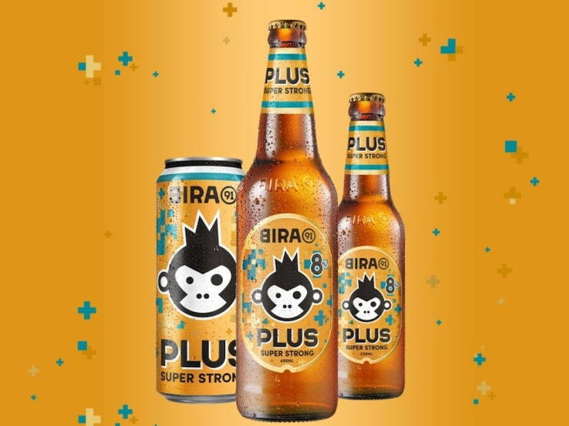 भारतात बिअर उद्योग झपाट्याने वाढत आहे. विशेषतः तरुणांमध्ये बिअर पिण्याची संस्कृती (Beer Culture) मागील दशकात लोकप्रिय झाली आहे. या बाजारात काही वर्षांपूर्वी एक नाव सर्वांच्या ओठांवर होतं, ते म्हणजे ‘बीरा 91 (Bira 91)’. भारतात बिअर उद्योग झपाट्याने वाढत आहे. विशेषतः तरुणांमध्ये बिअर पिण्याची संस्कृती (Beer Culture) मागील दशकात लोकप्रिय झाली आहे. या बाजारात काही वर्षांपूर्वी एक नाव सर्वांच्या ओठांवर होतं, ते म्हणजे ‘बीरा 91 (Bira 91)’.