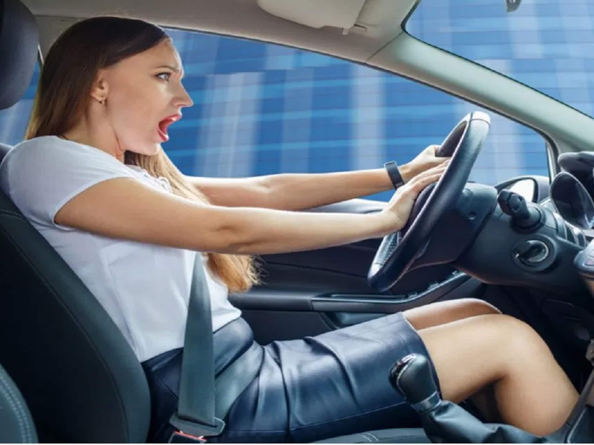 ब्रेक फेल होण्यापूर्वी कार देते 'ही' वॉर्निंग! दुर्लक्ष केल्यास वाढेल धोका