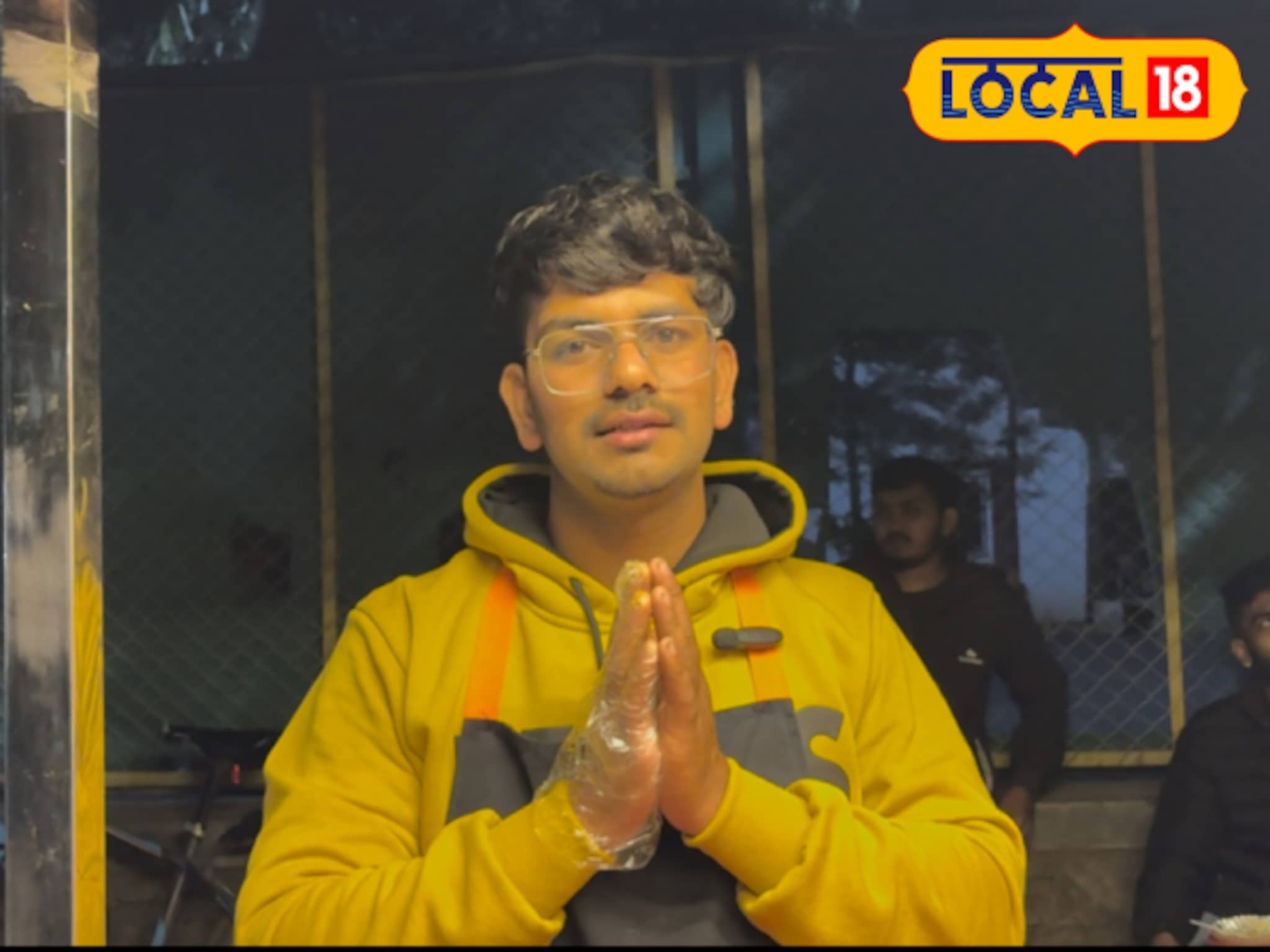 २२ वर्षांच्या इंजिनिअरिंग तरुणाचा कमाल 'साइड बिझनेस'; पाणीपुरी विकून कॉलेजसोबत कमावतोय लाखोंचं उत्पन्न! Video