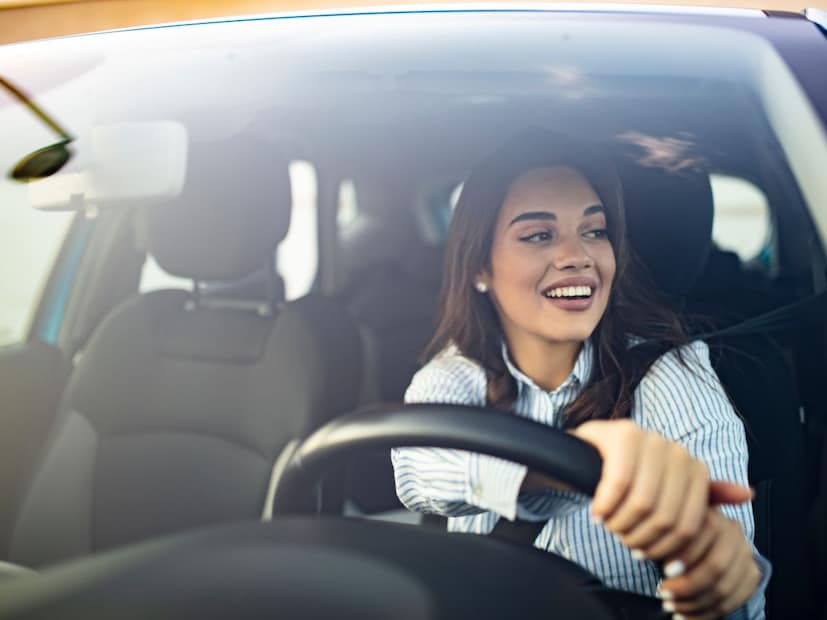 या सोप्या ट्रिक्सचा वापर करून तुम्ही तुमच्या कारचा मायलेज नक्कीच वाढवू शकता. यामुळे तुमचा प्रवासही सुखकर होईल आणि खर्चातही मोठी बचत होईल.