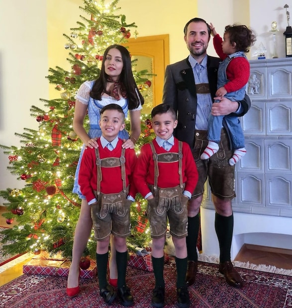 २०११ मध्ये सेलिना जेटली यांनी पीटर हाग यांच्याशी लग्न केले. त्यांना तीन मुलगे आहेत. पण, अनेकांना प्रश्न पडला आहे की, पीटर हाग कोण आहेत आणि त्यांचा व्यवसाय काय आहे?