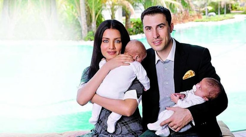 पीटर यांनी दुबई आणि सिंगापूरमधील अनेक प्रसिद्ध हॉटेल चेन्समध्ये वरिष्ठ मार्केटिंग आणि व्यवस्थापक म्हणून काम पाहिले आहे. 'स्टार्सअनफोल्डेड'नुसार, पीटर हाग यांची एकूण संपत्ती १४ अब्ज रुपयांपेक्षा अधिक असल्याचा अंदाज आहे.