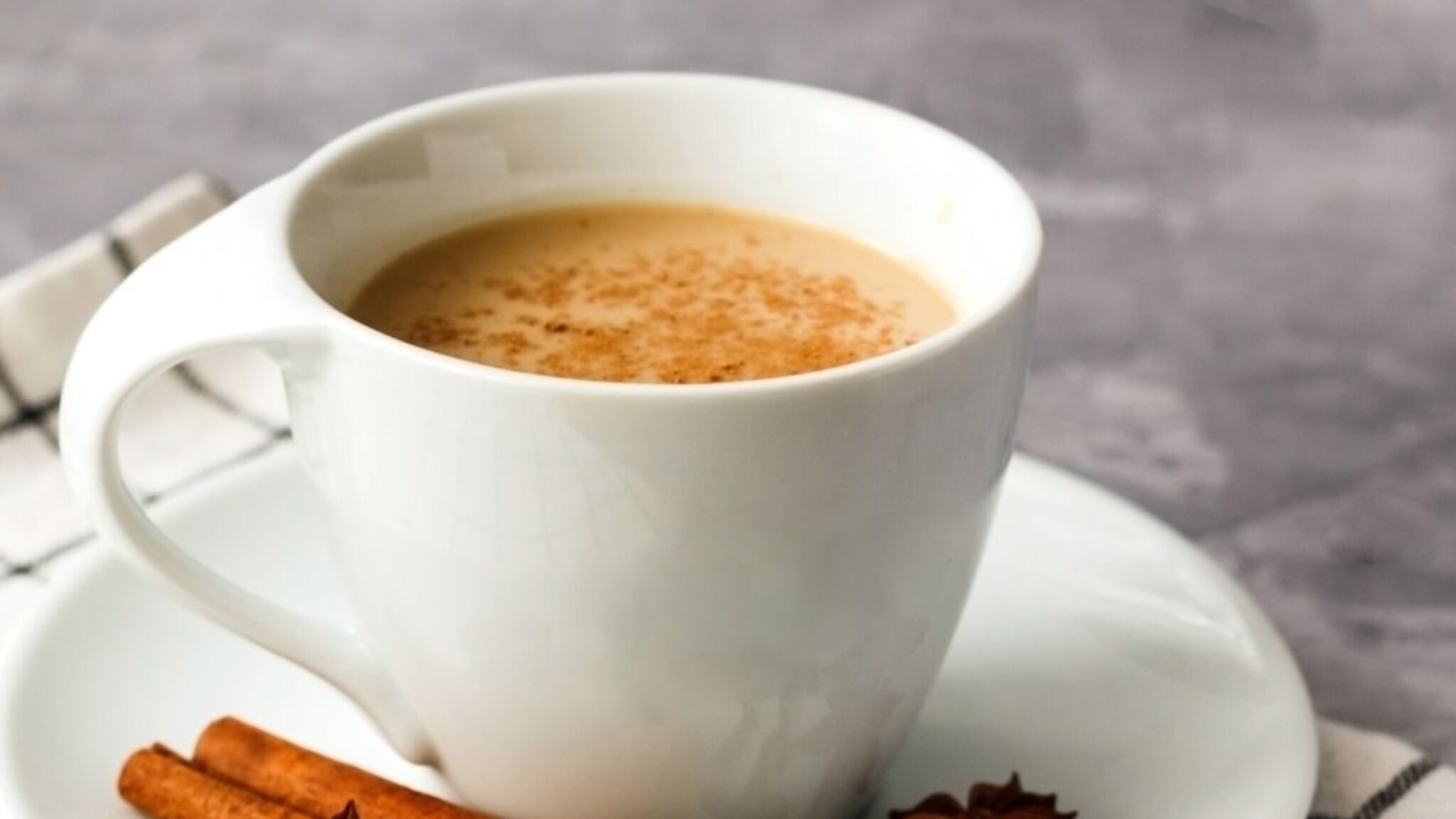 Masala Chai recipe : चहामध्ये लवंग आणि दालचिनी कधी टाकावी? आरोग्यासाठी फायदेशीर ठरण्यासाठी 'या' स्टेप मिस करु नका