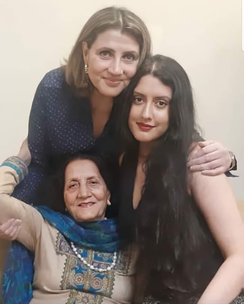 धर्मेंद्र यांची दुसरी मुलगी विजेता हिने अभिनयात न जाता उद्योगाचे क्षेत्र निवडले. विजेता गिल सध्या राजकमल होल्डिंग्ज अँड ट्रेडिंग प्रायव्हेट लिमिटेड या कंपनीची डायरेक्टर आहे. ती पती विवेक गिल आणि कुटुंबासह दिल्लीत राहते. विशेष म्हणजे, धर्मेंद्र यांनी त्यांचे प्रोडक्शन हाऊस देखील 'विजेता प्रोडक्शन प्रायव्हेट लिमिटेड' या नावाने सुरू केले होते, जे त्यांच्या मुलीच्या नावावरून ठेवले आहे.