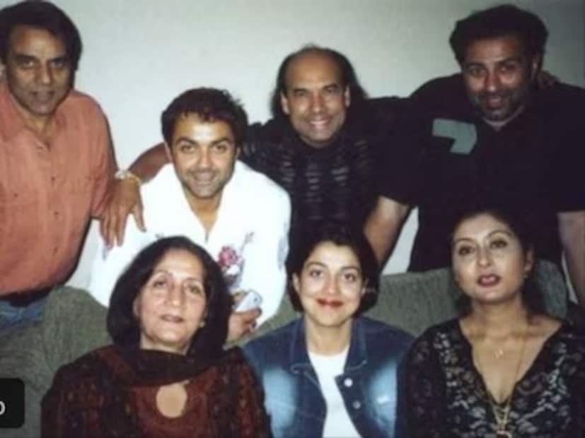 धर्मेंद्र यांनी १९५४ मध्ये, बॉलिवूडमध्ये पाऊल ठेवण्यापूर्वीच, प्रकाश कौर यांच्याशी लग्न केले होते. या दोघांना चार मुले आहेत. सनी आणि बॉबी वडिलांच्या पावलावर पाऊल ठेवून अभिनयाच्या जगात यशस्वी झाले. अजीता आणि विजेता या दोघींनी मात्र कॅमेऱ्यासमोर येणे आणि प्रसिद्धी मिळवणे टाळले.