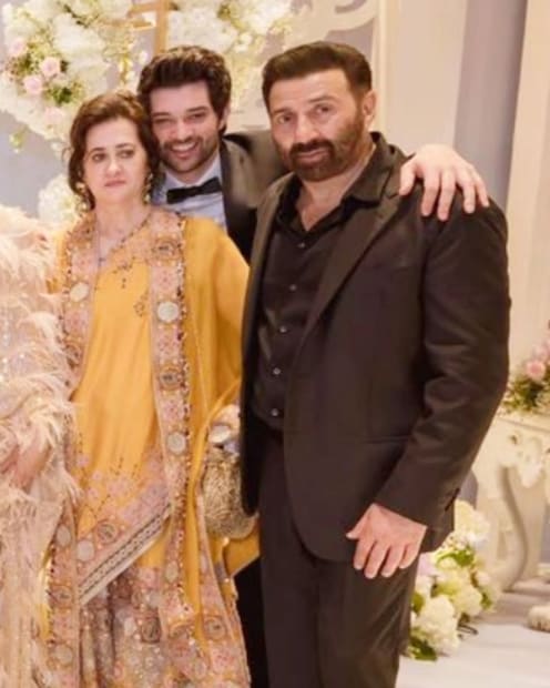 धर्मेंद्र यांच्या बाबतीत, त्यांच्या दोन्ही पत्नींना समाजात स्वीकारलं असले तरी, कायदेशीर स्तरावर पाहिल्यास, प्रकाश कौर या आजही त्यांची वैध पत्नी आहेत. धर्म बदलून दुसरा विवाह केला असला तरी, जर पहिली पत्नी 'हिंदू विवाह कायद्या'नुसार अस्तित्वात असेल, तर घटस्फोटाशिवाय केलेला दुसरा विवाह अवैधच ठरतो. त्यामुळे, या परिस्थितीत खासदाराची पेन्शनची रक्कम केवळ पहिल्या पत्नीला म्हणजेच प्रकाश कौर यांनाच मिळण्याची शक्यता आहे. यादरम्यान त्यांनी तयार केलेल्या विलमध्ये याचा काय उल्लेख आहे ते देखील पाहाणं महत्त्वाचं ठरणार आहे. 