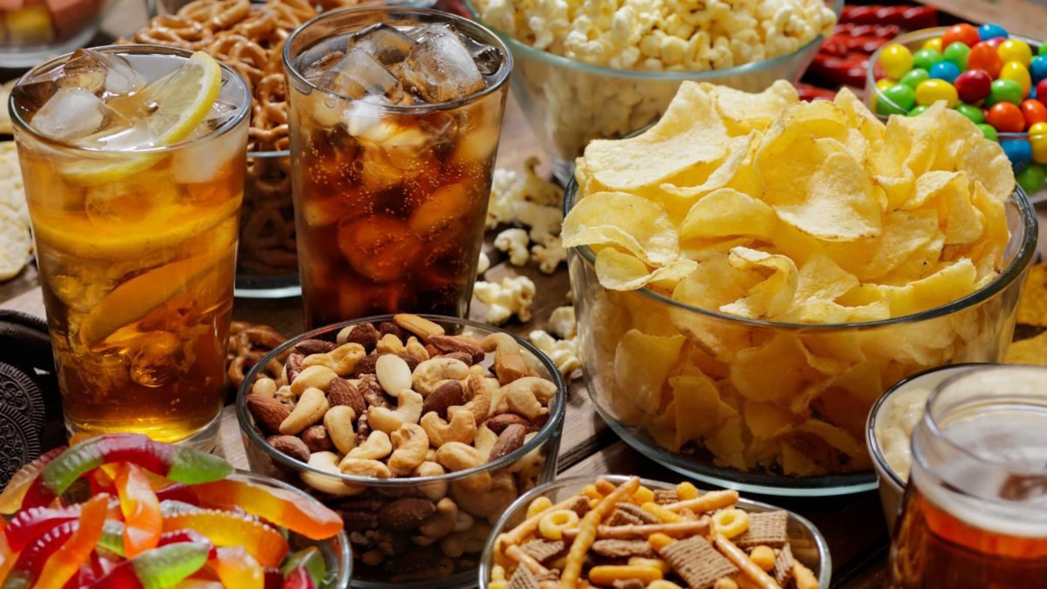 Drink Fact : दारुसोबत का खाल्ला जातो चकना? या मागचं कारण आणि इतिहास तुम्हाला आश्चर्यचकीत करेल