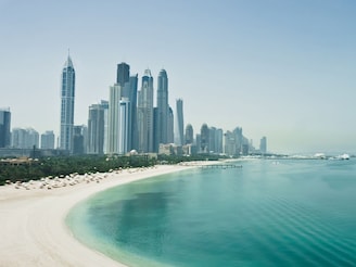 दुबईत एकही नदी नाही, मग पिण्याचे पाणी कुठून येते? जगाला आश्चर्यचकित करणारे उपाय