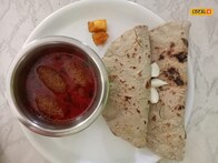 विदर्भ स्पेशल कळण्याच्या गोळ्याची भाजी बनवा घरीच; पाहा एकदम सोपी पद्धत Video