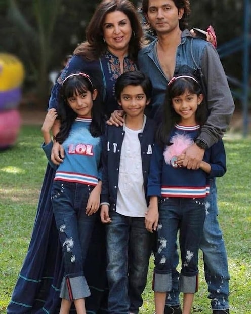 शाहरुख खानने फराहने डायरेक्ट केलेल्या 'मैं हूं ना', 'ओम शांति ओम' आणि 'हॅप्पी न्यू ईयर' यांसारख्या हिट चित्रपटांमध्ये काम केले आहे.