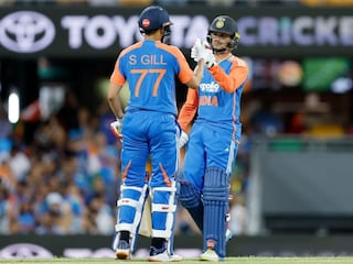 हजारो प्रेक्षकांचा जीव धोक्यात, गिल-अभिषेकला मैदानाबाहेर नेलं, ब्रिस्बेनच्या स्टेडियममध्ये काय घडलं?