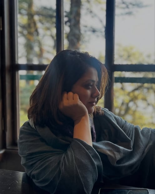 धावत्या ट्रेनमध्ये एका तृतीयपंथीयाने गिरीजाचे पाय धरले होते. लल्लनटॉपला दिलेल्या मुलाखतीत बोलताना गिरीजाने हा किस्सा सांगितला. ती म्हणाली, 