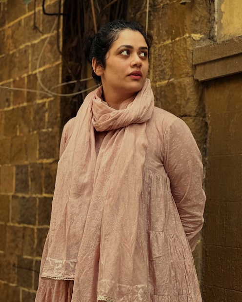 गिरीजा म्हणाली, 