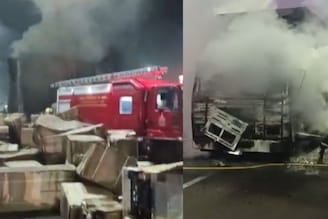 कंटेनरला लागली अचानक आग, महामार्गावर पडला नव्या कोऱ्या फ्रीजचा ढीग, PHOTOS