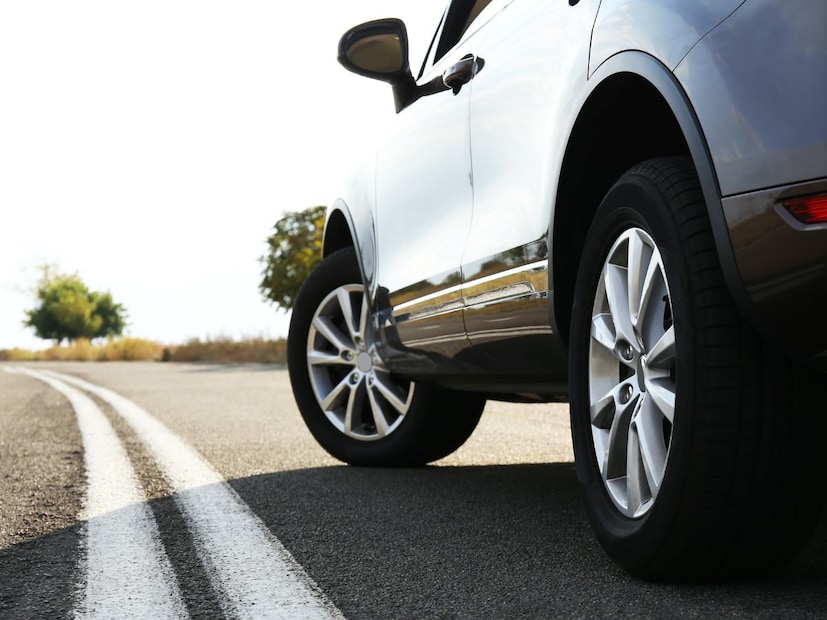 परंतु, या मुदतवाढीनंतरही अनेक प्रश्न उभे राहिले आहेत. एकट्या पुणे शहरातच 15 लाखांहून अधिक वाहनांवर HSRP बसवणे बाकी आहे. त्यामुळे, केवळ एका महिन्यात एवढ्या मोठ्या संख्येने नंबर प्लेट्स बसवता येतील का, हा मोठा प्रश्न आहे.