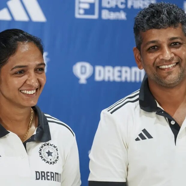 मजुमदार यांची कोचिंग स्टाईल पारंपारिक प्रशिक्षकांपेक्षा वेगळी आहे. ते भव्य भाषणे किंवा भावनिक भाषणांवर भर देत नाहीत, त्याऐवजी शांत राहण्यावर आणि खेळाडूंना त्यांचे सर्वोत्तम प्रदर्शन करण्यास प्रेरित करण्यावर लक्ष केंद्रित करतात.