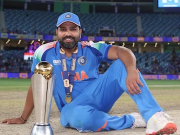 रोहित-विराट नंतर आणखी एका 'स्टार' प्लेअरचा टी 20 क्रिकेटला रामराम! रोहित-विराट नंतर आणखी एका 'स्टार' प्लेअरचा टी 20 क्रिकेटला रामराम!