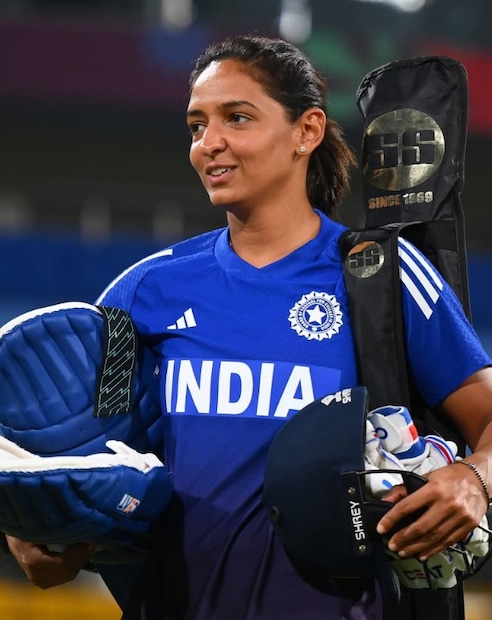 हरमनने भारताचं आणि तीच अनेक वर्षांपासूनच एक स्वप्न पूर्ण केलं आणि वर्ल्ड चॅम्पियन ठरली. पण प्रश्न असा आहे की हरमनप्रीत विवाहित आहे का? तर याच उत्तर आम्ही तुम्हाला सांगतो.