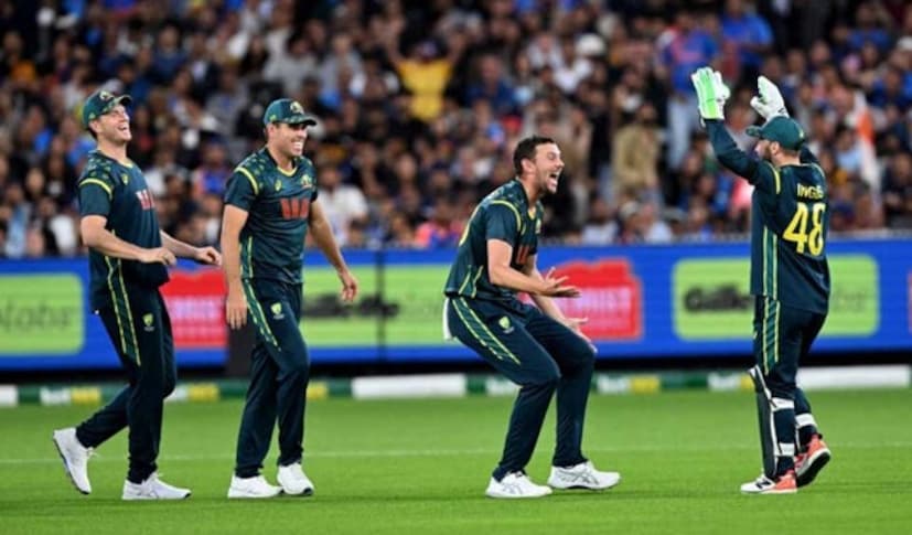 ऑस्ट्रेलियाने अ&#x200d;ॅशेस मालिकेसाठी संघात महत्त्वपूर्ण बदल केले. इंग्लंडविरुद्ध अ&#x200d;ॅशेसच्या तयारीसाठी प्रमुख खेळाडूंनी शेवटचे दोन टी-20 सामने वगळले.मार्श म्हणाला, 