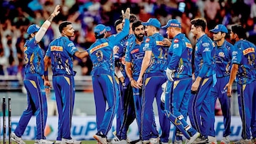 आधी कोट्यवधी खर्च केले आता मुंबईचा 'दे धक्का', 'हे' 5 खेळाडू MI मधून बाहेर आधी कोट्यवधी खर्च केले आता मुंबईचा 'दे धक्का', 'हे' 5 खेळाडू MI मधून बाहेर