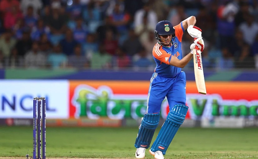 2025 च्या आशिया कपमध्ये शुभमन गिलला संघाचा सलामीवीर फलंदाज म्हणून निवडण्यात आले होते, परंतु तेव्हापासून त्याची फलंदाजी खराब राहिली आहे, त्याला एकही अर्धशतक झळकावता आले नाही. आकडेवारीवरून असे दिसून येते की तो गेल्या तीन वर्षांत भारताचा सर्वात वाईट टी-20 सलामीवीर आहे.