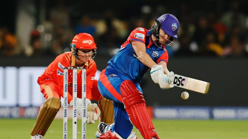 2026 च्या WPL हंगामासाठीचा लिलाव गुरुवारी नवी दिल्लीत दुपारी 3:30 वाजता होणार आहे . यावेळी, लीगचे तीन वर्षांचे चक्र पूर्ण झाल्यामुळे, अनेक प्रमुख खेळाडू लिलावात सहभागी होत आहेत.