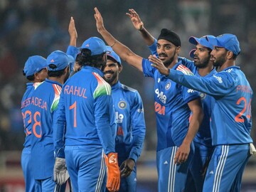 मॅच जिंकली पण गंभीरला आज झोप येणार नाही, 'त्या'3 गोष्टींमुळे ड्रेसिंग रुममध्ये ट