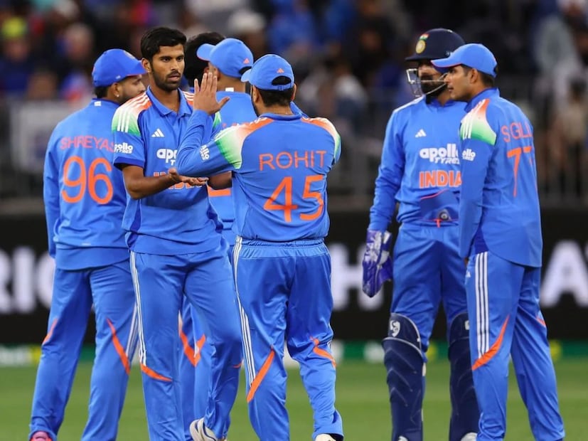 वनडे सीरिजसाठी टेस्ट सीरिज खेळलेल्या 7 खेळाडूंना बाहेर करण्यात आलं आहे. बुमराह, मोहम्मद सिराज, आकाश दीप, अक्षर पटेल, देवदत्त पडिक्कल आणि साई सुदर्शन यांची वनडेसाठी निवड झालेली नाही, तर शुभमन गिलला दुखापत झाली आहे.