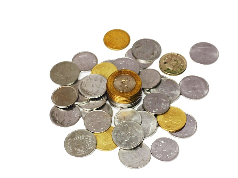 भारतामध्ये UPI उपलब्ध असल्यामुळे7 रुपयांची चहा, 23 रुपयांची भाजी अशा बारीक रकमेचे व्यवहार सहज होऊ शकतात. UPI नसता तर लहान नाण्यांच्या कमतरतेमुळे दररोज गोंधळ, भांडणं आणि अतिरिक्त पैसे देण्याचे प्रश्न निर्माण झाले असते. शिवाय सुट्टे नाही म्हणून चॉकलेट देण्याची पद्धत देखील आता फार कमी झाली आहे.