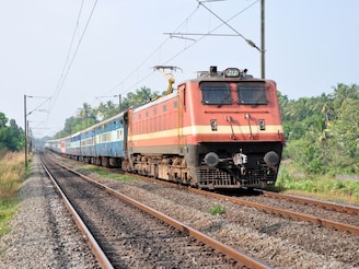 रेल्वेचा मोठा निर्णय, AC आणि स्लीपर कोचमध्ये यापेक्षा जास्त तिकिट मिळणार नाही