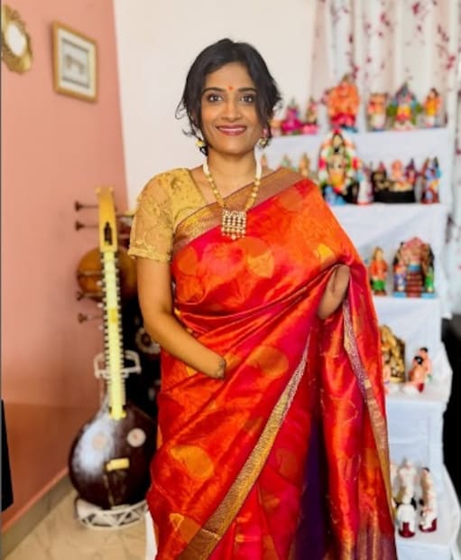 मालविका सोशल मीडियावरही बऱ्यापैकी अॅक्टिव आहेत. दुर्घटना नाही तर हिम्मत माणसाला एक नवी ओळख निर्माण करण्याची संधी देते. त्यांना 2018 मध्ये नारी शक्ती पुरस्काराने सन्मानित करण्यात आलं. मालविका आज प्रत्येक दिव्यांग तरुण आणि विद्यार्थ्यांसाठी एक आदर्श आहेत. मात्र इतकंच नाही तर प्रत्येकानं हार न मानून जाता जिद्दीनं उभं राहायला हवं ते यांच्याकडून शिकावं 