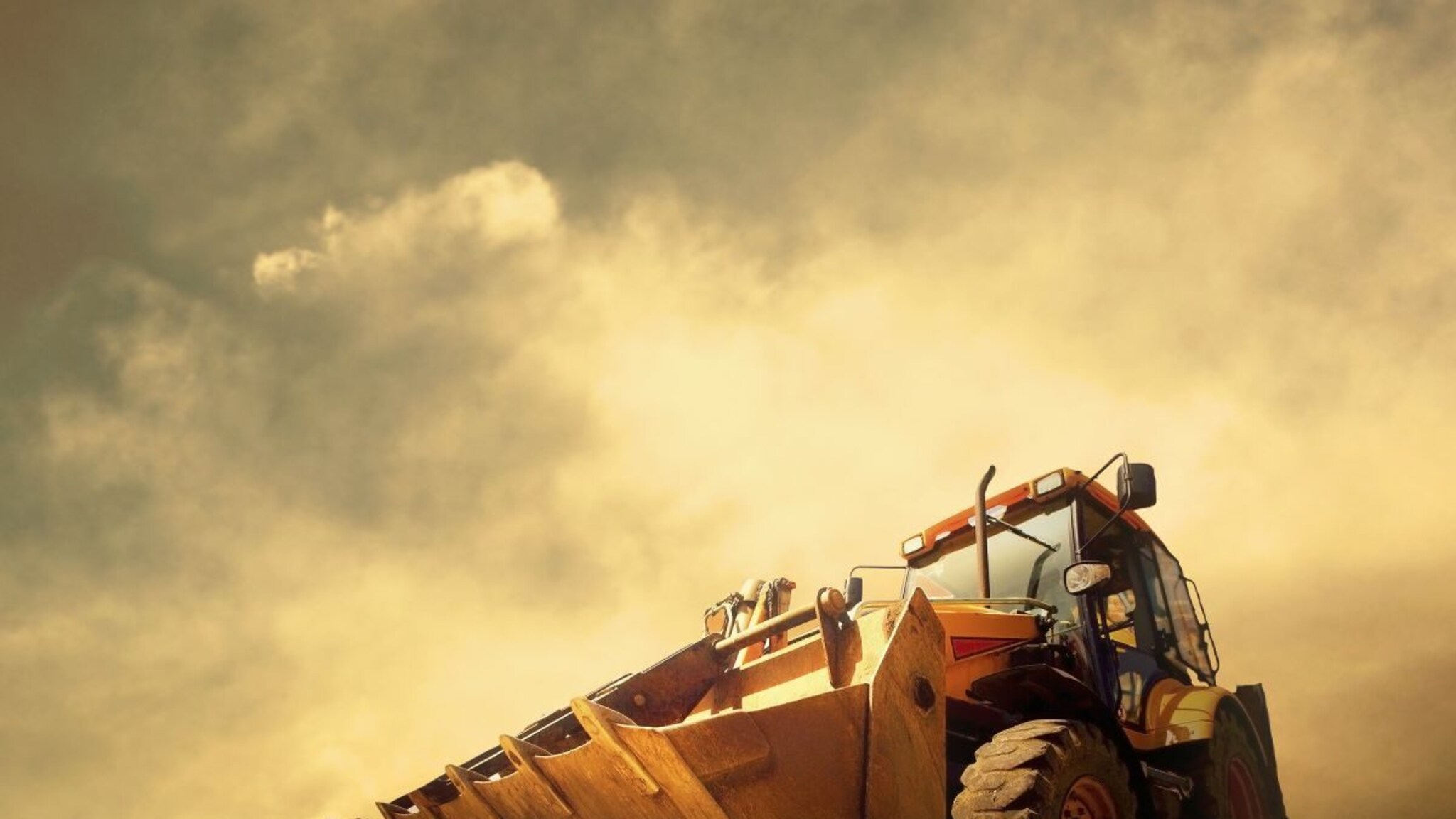 JCB कितीला मिळतो? कोण विकत घेऊ शकतो? चालवायला वेगळं लायसन्स लागतं का? संपूर्ण माहिती