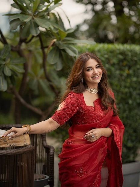 सुनील शेट्टीच्या होणाऱ्या सुनेची इनसाइड स्टोरी खूपच इमोशनल आहे. तिच्या वडिलांना ती मागील 20 वर्षांपासून भेटलेली नाही. तिचे वडील कोण आहेत हे तिला माहिती नाही. बिग बॉस ओटीटीमध्ये असताना जियाने तिच्या वडिलांबद्दल सांगितलं होतं.