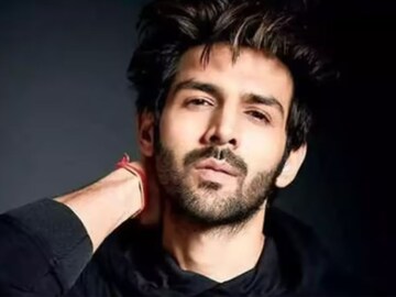 मुंबईत येताच अभिनेत्याच्या पदरी संघर्ष; आज आहे बॉलिवूडचा हँडसम हंक