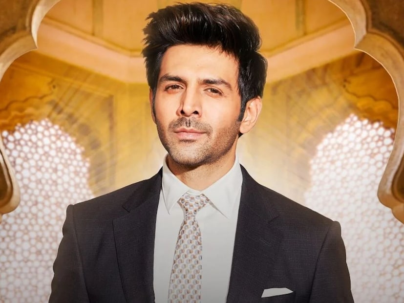  कार्तिक आर्यनने आपल्या करिरमध्ये अनेक सुपरहिट चित्रपट दिले. पण इंडस्ट्रीत एन्ट्री करण्यासाठी त्याला खूप करावे लागले आहेत. कधी जाहिरातीसाठी फक्त 1500 कोटी रुपये मानधन घेणारा कार्तिक आज एका चित्रपटासाठी कोट्यवधी रुपये आकारतो.