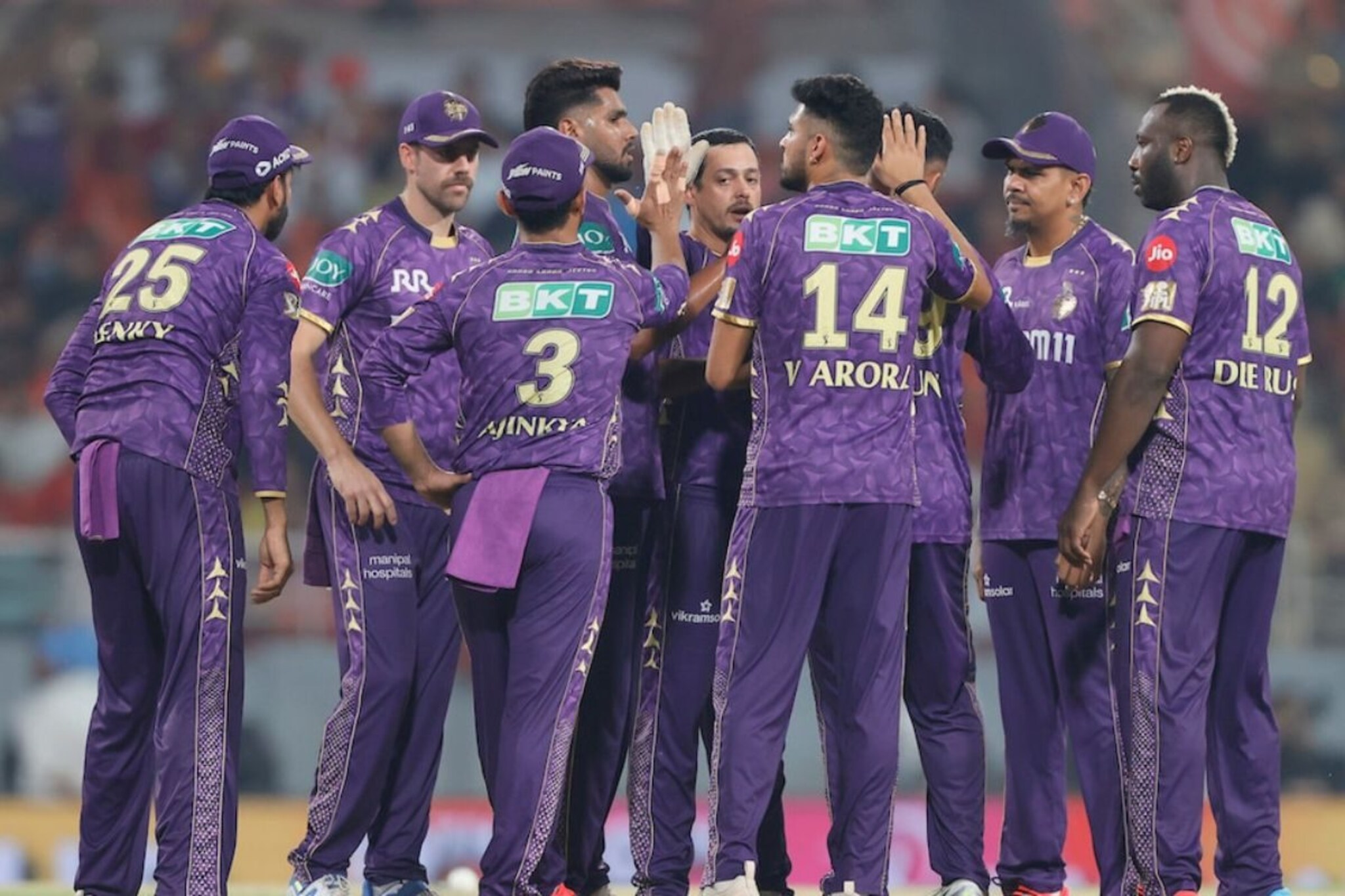 शाहरुखने 'पोस्टर बॉय'लाच दिला 440 व्होल्टचा झटका, 2 ट्रॉफी जिंकवणाऱ्याला डच्चू!