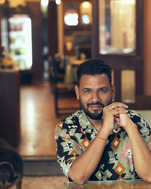 मुक्कामपोस्ट मनोरंजनला दिलेल्या मुलाखतीत सचिन पिळगांवकर यांच्यावर होणाऱ्या ट्रोलिंगवर तो बोलला. तो म्हणाला, 