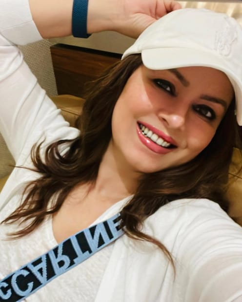  "माझे सर्व महिलांना हेच सांगणे आहे की, तुम्ही तुमच्या रुटीन टेस्ट्स वेळेवर करा. तुम्ही असे केल्यास, कॅन्सरचे निदान लवकर होऊ शकते आणि लवकर उपचार सुरू झाल्यास लढणे सोपे होते," असे ती म्हणाल्या.