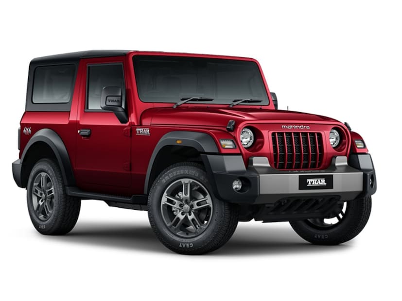 Mahindra Thar बद्दल बोलायचं झालं तर तिने सेफ्टी रेटिंगमध्ये ४ स्टार मिळाले होते.  Mahindra Thar 2020 मध्ये लाँच झाली होती. ३-डोअर मॉडेलला ग्लोबल NCAP  क्रॅश टेस्टमध्ये ४-स्टार रेटिंग मिळाले होते.