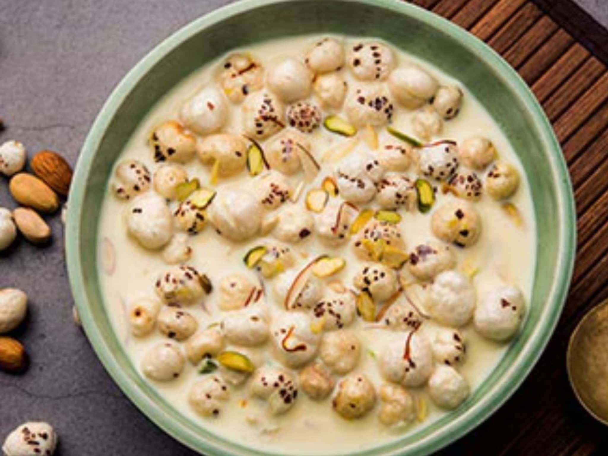 Makhana Kheer Recipe : बोटं चाटायला लावेल अशी मखाना खीर, ही घ्या रेसिपी, घरच्या घरी झटपट बनवा गोडपदार्थ