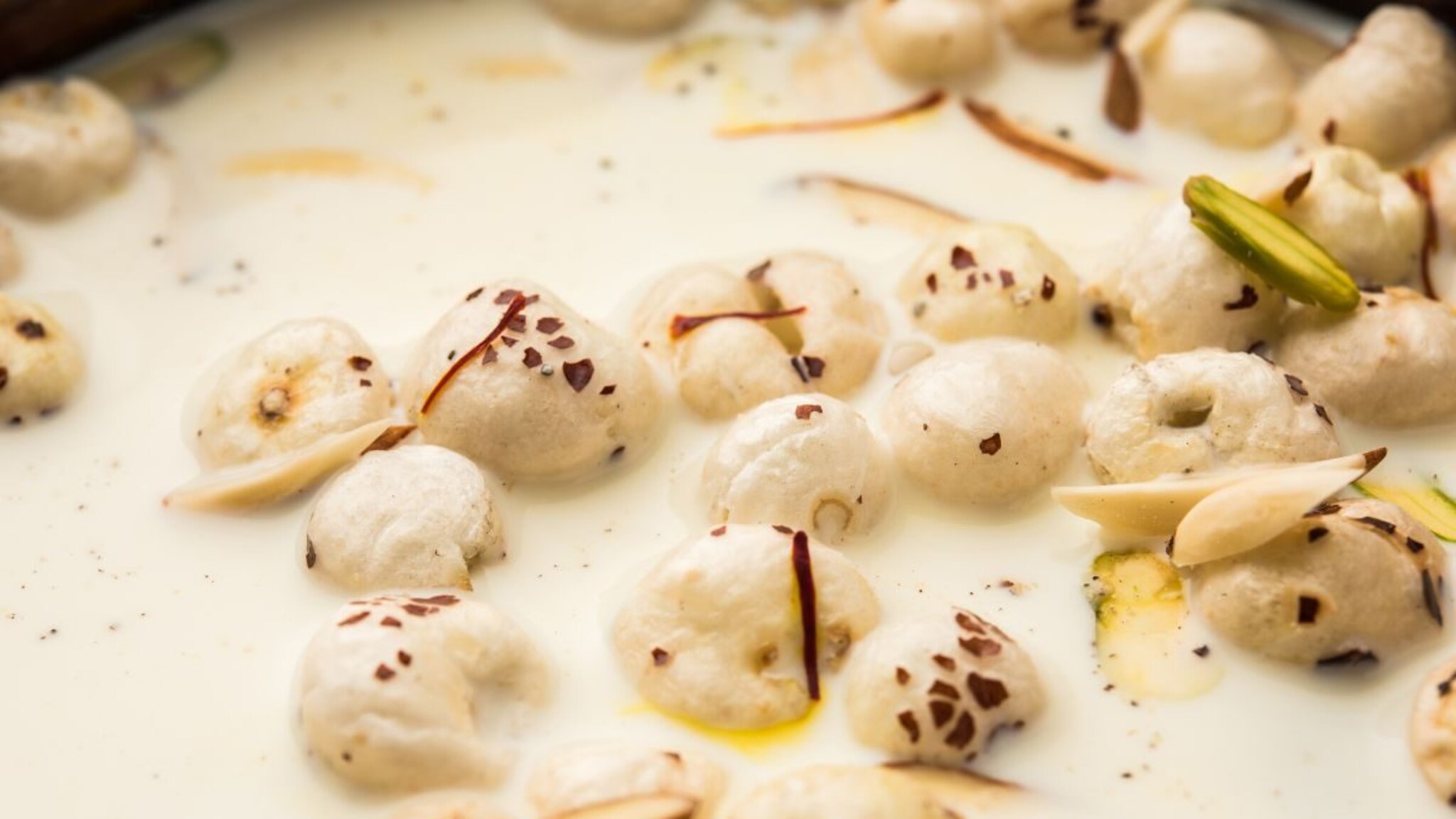 कशी बनवली जाते मखान्याची खीर? बिहारमधील विजयानंतर PM मोदींनीही केला उल्लेख