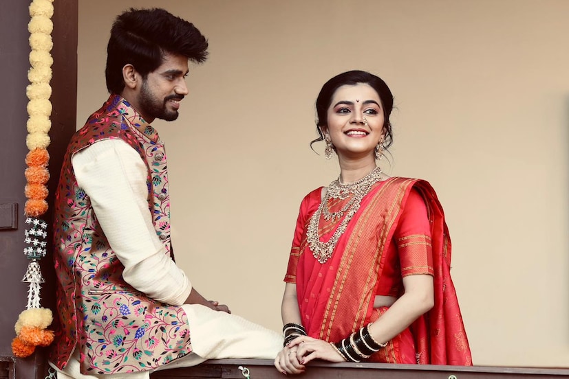 लपंडाव मालिकेत सखी-कान्हाच्या लग्नाची धामधूम सुरु झालीय. लग्नाची तयारी तर जल्लोषात सुरु आहे. सरकार देखील लग्नात सहभाग घेत आहेत. 