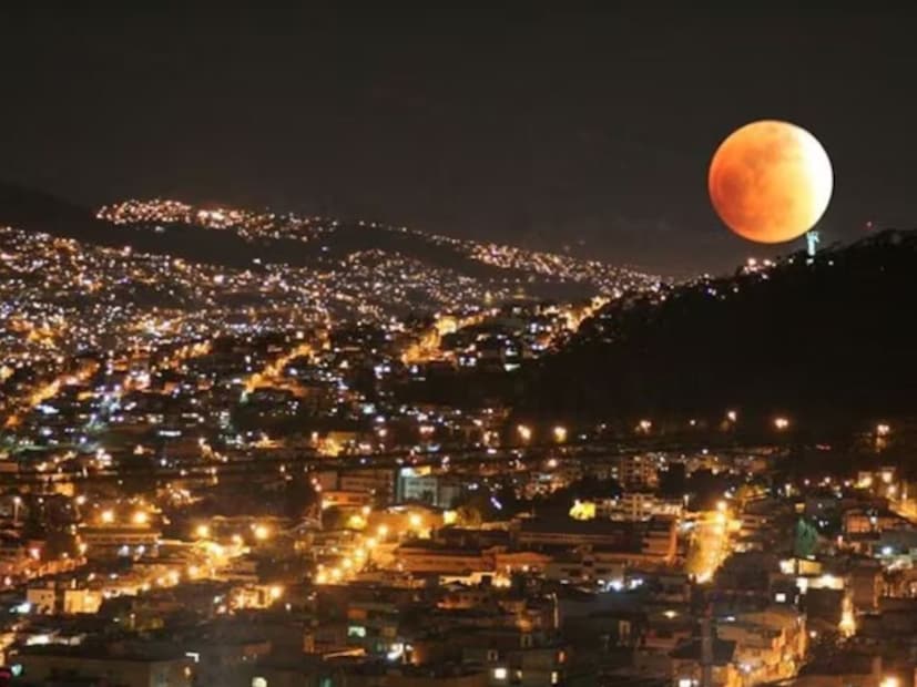 इक्वाडोरमधील माउंट चिम्बोराझो हा एवढा उंच नसला (सुमारे 6,263 मीटर) तरी तो पृथ्वीच्या केंद्रापासून एव्हरेस्टपेक्षा अधिक उंच आहे. कारण तो भूमध्य रेषेजवळ आहे आणि तिथे पृथ्वीचा पृष्ठभाग नैसर्गिकपणे फुगलेला असतो.