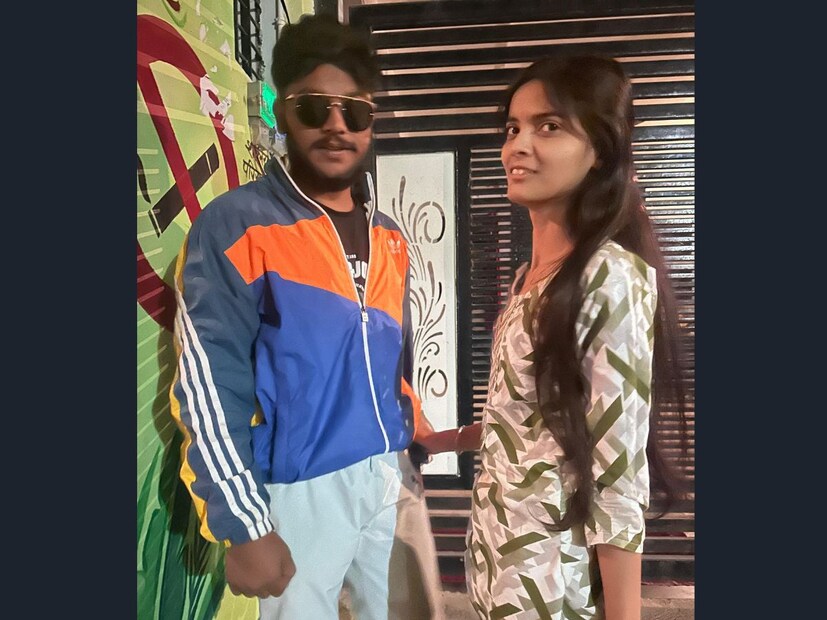 सक्षम आज नसला तरी काय झालं, आमचं प्रेम आहे ना, मी त्याचाशीच लग्न करेल. माझे घरचे त्याला मारून हरले आहे पण तो हरूनही जिंकला आहे. आणि मी त्याच्यासोबत लग्न करेल, त्याच्यासोबतच हमेशा राहिल.