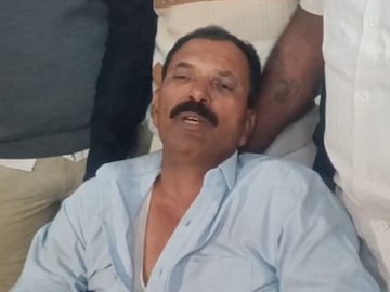 नितीन तावरे (मारहाण झालेले राष्ट्रवादीचे उमेदवार)